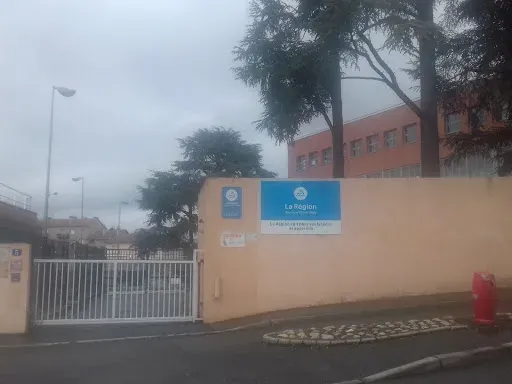 Cité scolaire Jacob Holtzer à Firminy