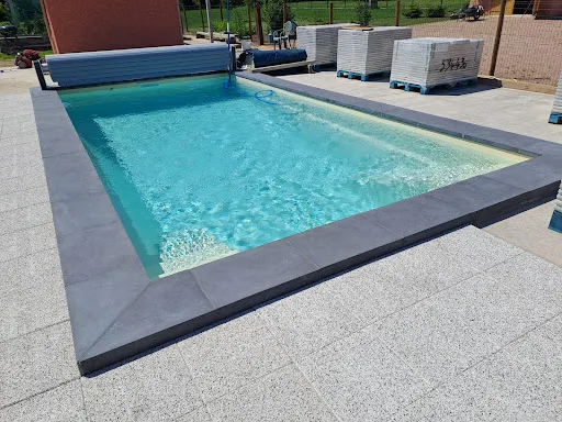 LABEL PISCINES agence à Firminy